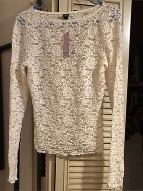 NWT wild Fable Women's cream lace Long-Sleeve Top size Small